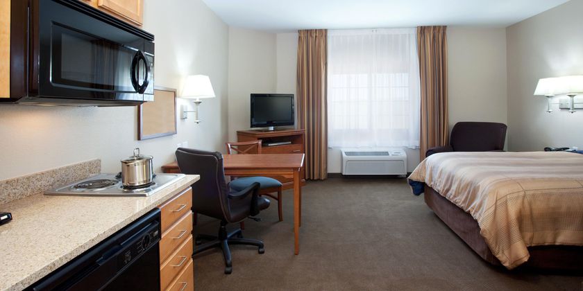 Imagen de la habitación del Hotel Candlewood Suites Columbus Fort Benning, An Ihg. Foto 6