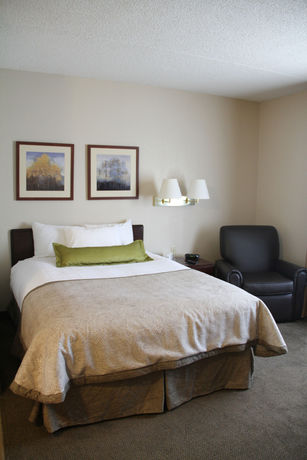 Imagen de la habitación del Hotel Candlewood Suites Columbus Fort Benning, An Ihg. Foto 7