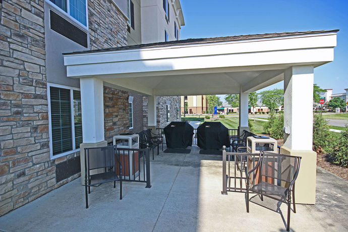Imagen de los interiores del Hotel Candlewood Suites Columbus - Grove City. Foto 4