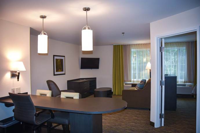 Imagen de la habitación del Hotel Candlewood Suites Columbus-Northeast, an IHG. Foto 5