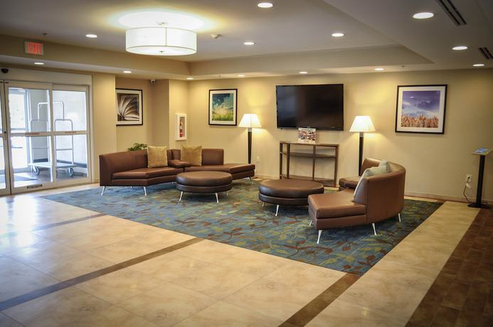 Imagen de los interiores del Hotel Candlewood Suites Columbus-Northeast, an IHG. Foto 14