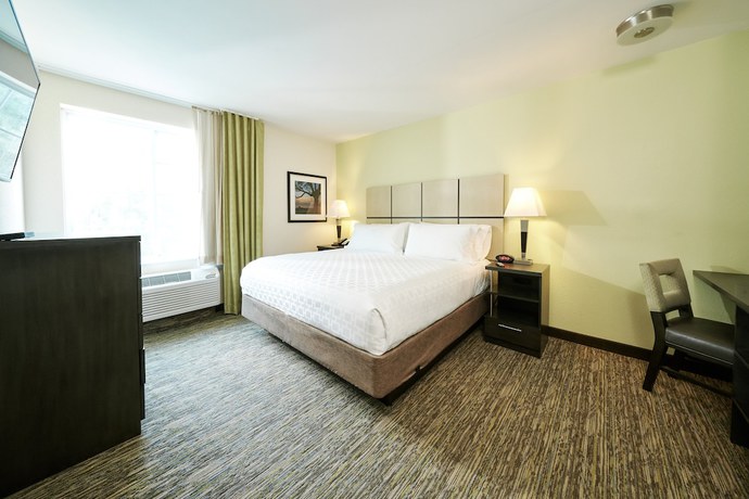 Imagen de la habitación del Hotel Candlewood Suites Columbus-Northeast, an IHG. Foto 6