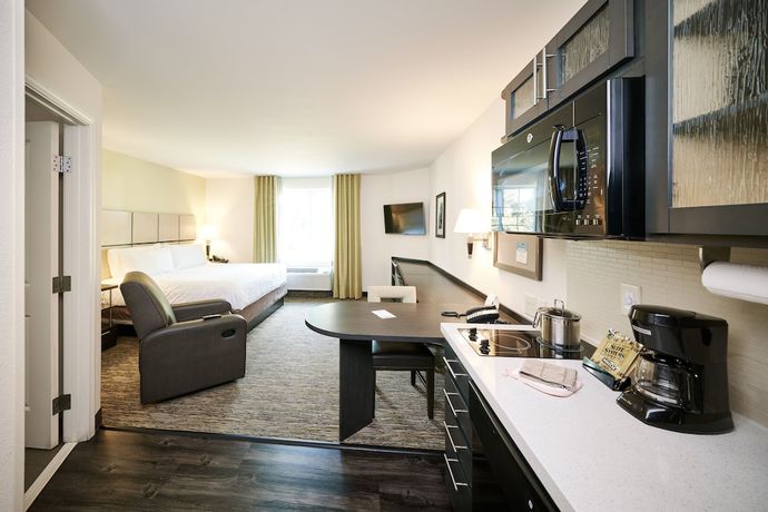 Imagen de la habitación del Hotel Candlewood Suites Columbus-Northeast, an IHG. Foto 11