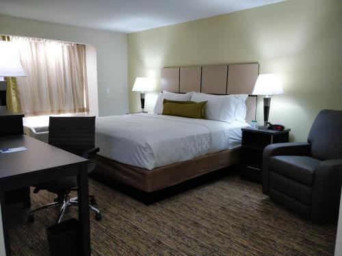 Imagen de la habitación del Hotel Candlewood Suites Dallas - Plano W Medical Center. Foto 2