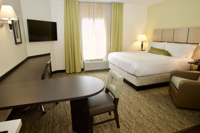 Imagen de la habitación del Hotel Candlewood Suites Dumfries - Quantico, an IHG. Foto 4