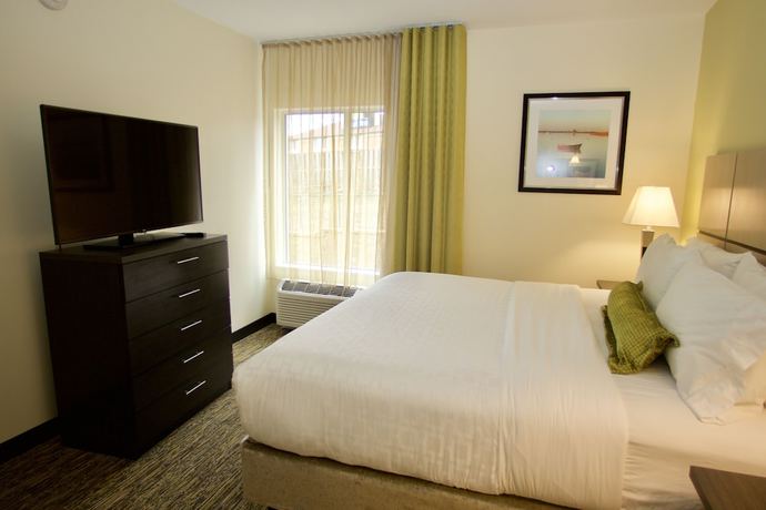 Imagen de la habitación del Hotel Candlewood Suites Dumfries - Quantico, an IHG. Foto 8