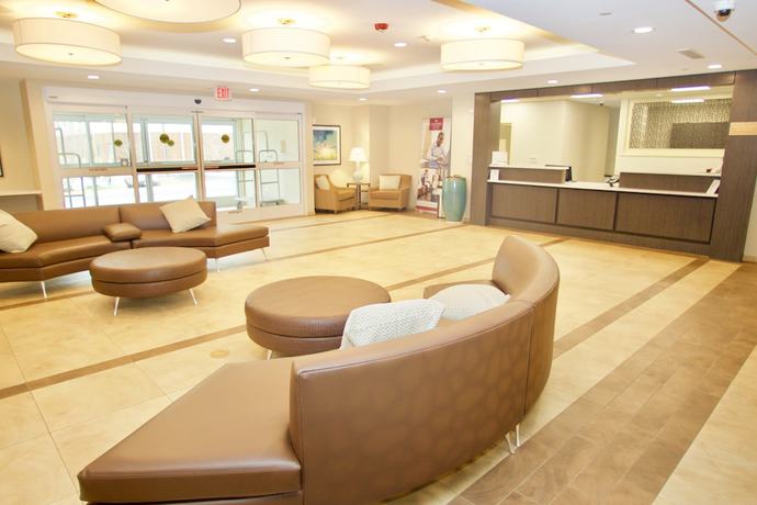 Imagen de los interiores del Hotel Candlewood Suites Dumfries - Quantico, an IHG. Foto 17