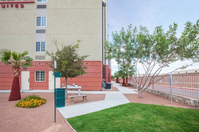 Imagen de los exteriores del Hotel Candlewood Suites El Paso North, An Ihg. Foto 8