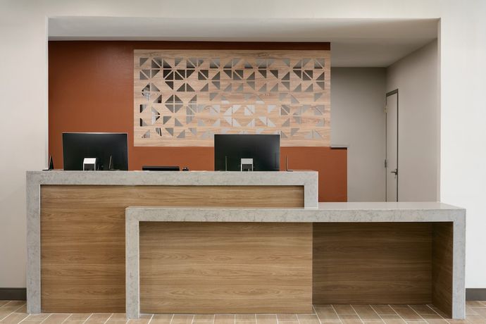 Imagen de los interiores del Hotel Candlewood Suites Fayetteville Fort Bragg, an IHG. Foto 19
