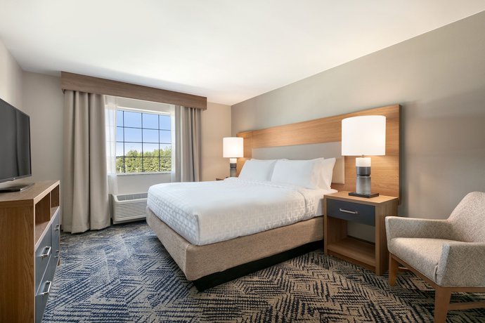 Imagen de la habitación del Hotel Candlewood Suites Fayetteville Fort Bragg, an IHG. Foto 8