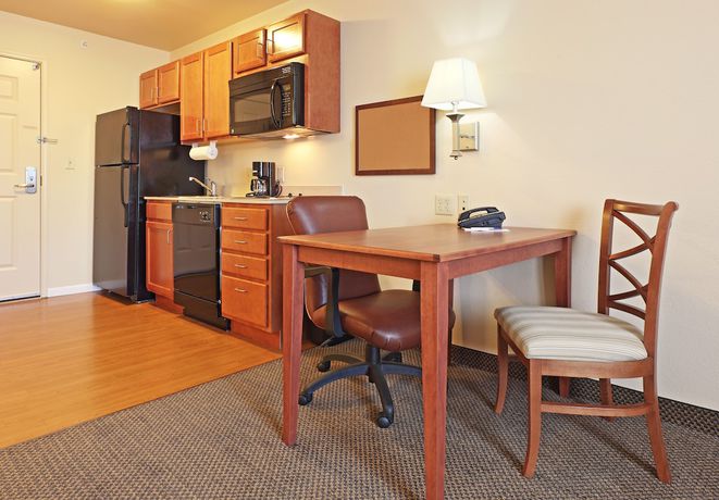 Imagen de la habitación del Hotel Candlewood Suites Fayetteville &ndash; University of Arkansas, an IHG. Foto 4