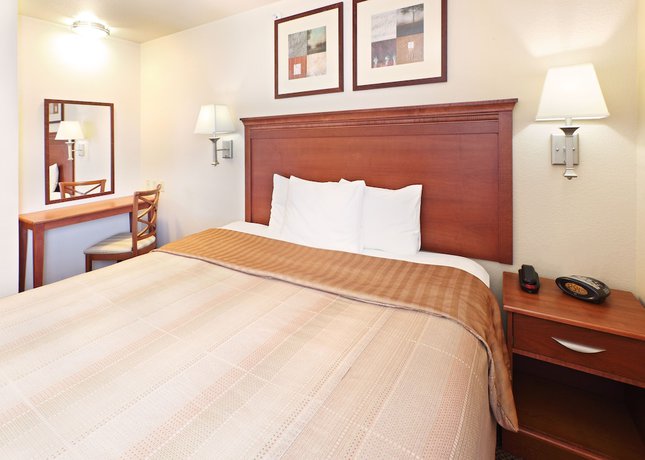 Imagen de la habitación del Hotel Candlewood Suites Fayetteville &ndash; University of Arkansas, an IHG. Foto 13