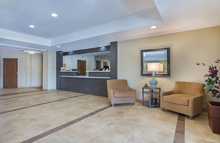 Imagen de los interiores del Hotel Candlewood Suites Fort Campbell - Oak Grove, An Ihg. Foto 19