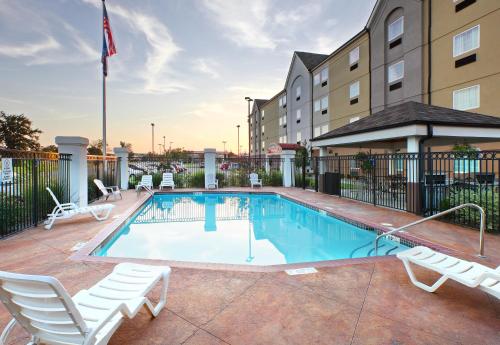 Imagen general del Hotel Candlewood Suites Fort Smith, an IHG. Foto 2