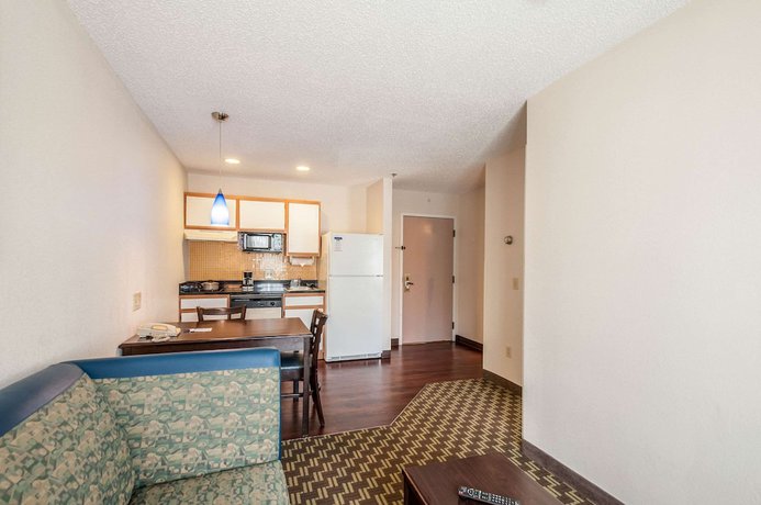 Imagen de la habitación del Hotel Candlewood Suites Frederick by IHG. Foto 8