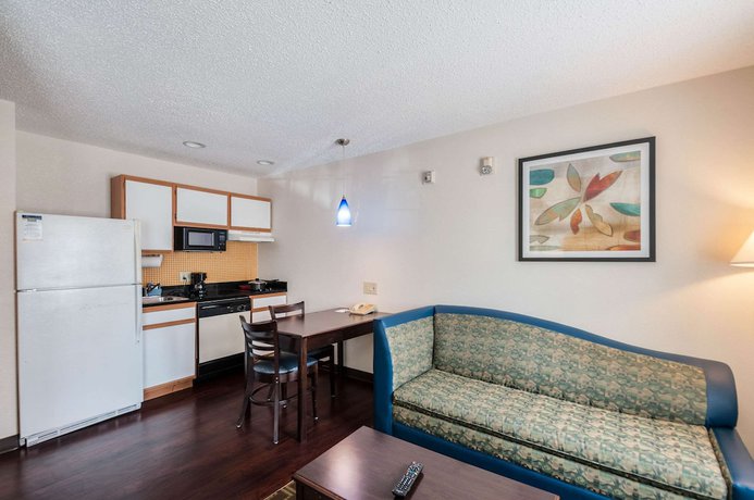Imagen de la habitación del Hotel Candlewood Suites Frederick by IHG. Foto 11