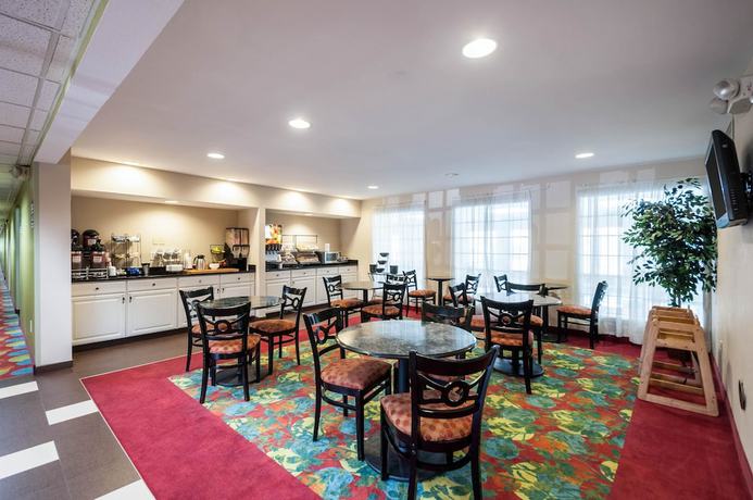 Imagen del bar/restaurante del Hotel Candlewood Suites Frederick by IHG. Foto 2