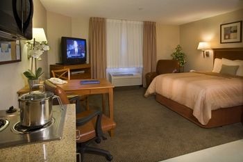 Imagen de los interiores del Hotel Candlewood Suites Fredericksburg. Foto 12