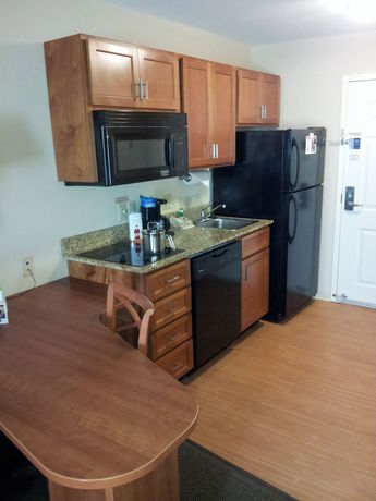 Imagen de los interiores del Hotel Candlewood Suites Fredericksburg. Foto 13