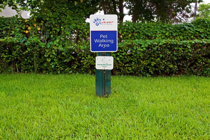 Imagen de los exteriores del Hotel Candlewood Suites Ft. Lauderdale Airport/cruise, An Ihg. Foto 11