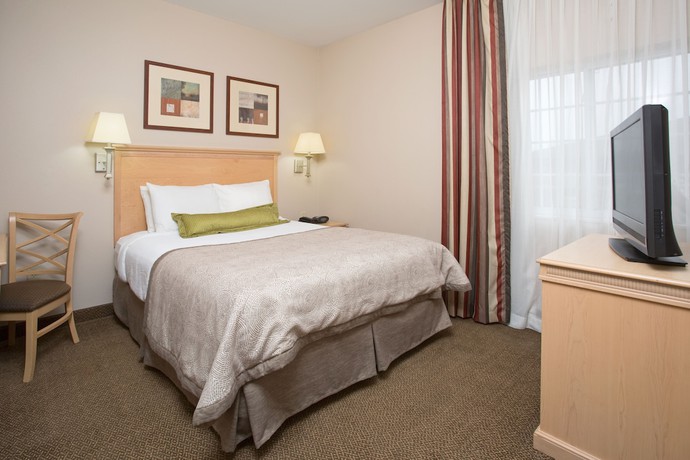 Imagen de la habitación del Hotel Candlewood Suites Grand Prairie, an IHG. Foto 3