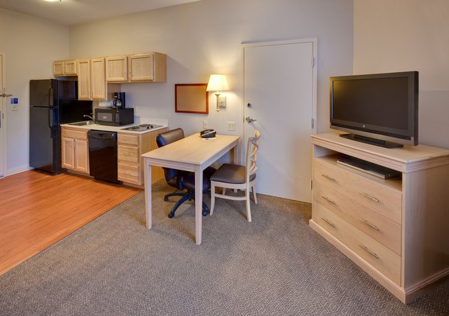 Imagen de la habitación del Hotel Candlewood Suites Grand Prairie, an IHG. Foto 18