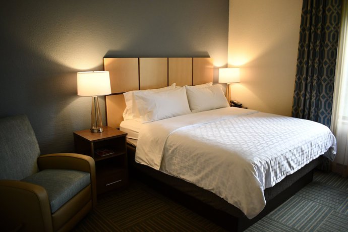 Imagen de la habitación del Hotel Candlewood Suites Grand Rapids Airport, an IHG. Foto 2