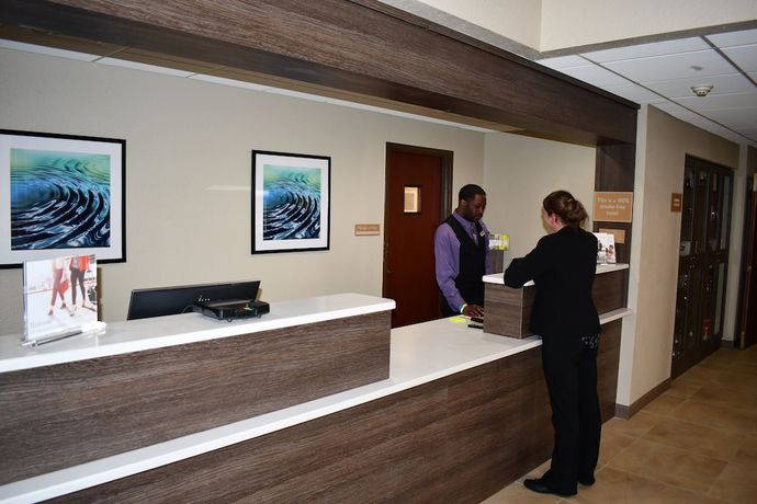 Imagen de los interiores del Hotel Candlewood Suites Grand Rapids Airport, an IHG. Foto 14
