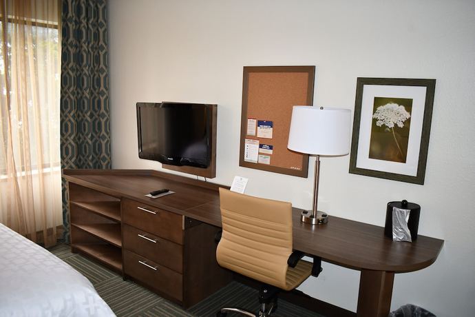 Imagen de la habitación del Hotel Candlewood Suites Grand Rapids Airport, an IHG. Foto 3