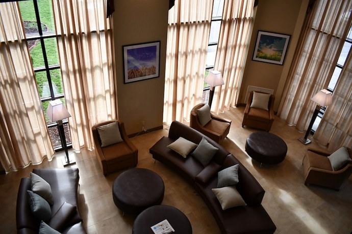 Imagen de los interiores del Hotel Candlewood Suites Grand Rapids Airport, an IHG. Foto 16