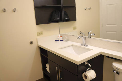 Imagen de la habitación del Hotel Candlewood Suites Harrisburg-hershey. Foto 5