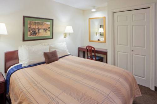 Imagen de la habitación del Hotel Candlewood Suites Hazleton. Foto 9
