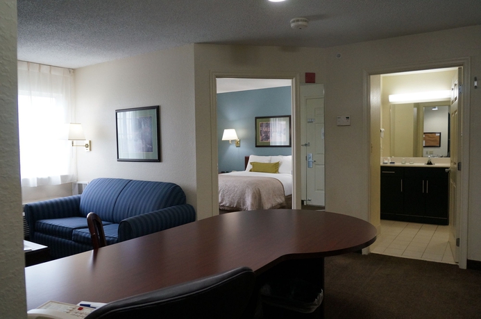 Imagen de la habitación del Hotel Candlewood Suites Herndon, An Ihg. Foto 6