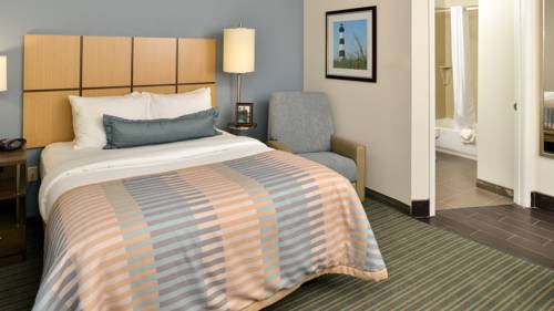Imagen de la habitación del Hotel Candlewood Suites Houma. Foto 7