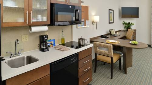 Imagen de la habitación del Hotel Candlewood Suites Houma. Foto 12