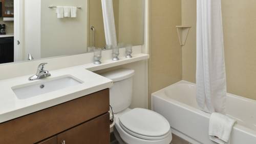 Imagen de la habitación del Hotel Candlewood Suites Houma. Foto 13