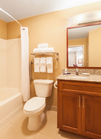 Imagen de la habitación del Hotel Candlewood Suites Houston I-10 East. Foto 3