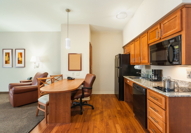 Imagen de la habitación del Hotel Candlewood Suites Houston I-10 East. Foto 5