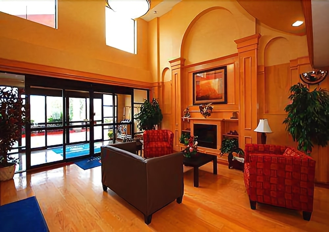 Imagen de los interiores del Hotel Candlewood Suites Houston Ne - Stafford, An Ihg. Foto 10