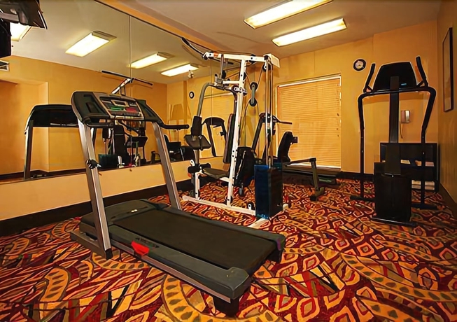 Imagen de los interiores del Hotel Candlewood Suites Houston Ne - Stafford, An Ihg. Foto 13