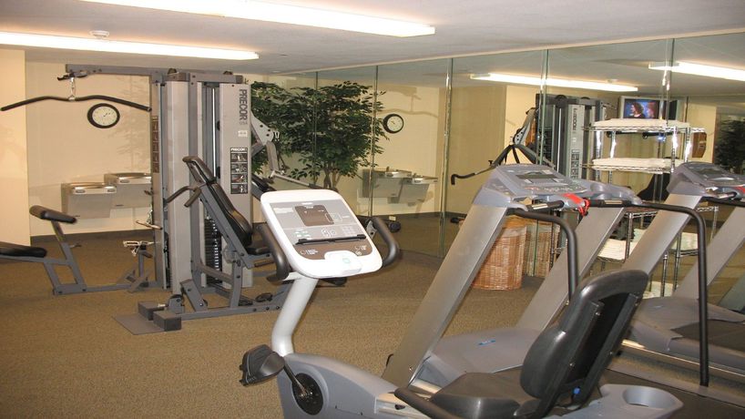 Imagen de los interiores del Hotel Candlewood Suites I-26 At Northwoods Mall, An Ihg. Foto 14