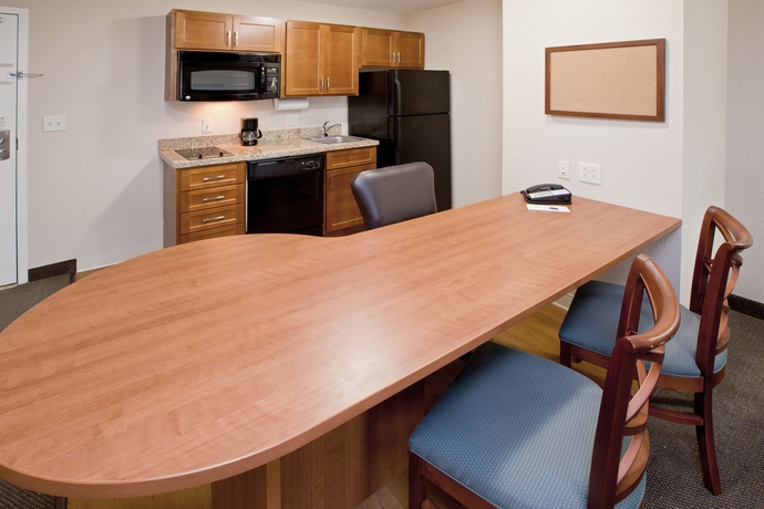 Imagen de los interiores del Hotel Candlewood Suites Indianapolis East, An Ihg. Foto 14