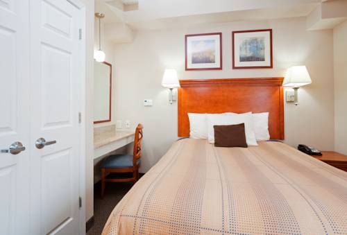 Imagen de la habitación del Hotel Candlewood Suites Jacksonville. Foto 5