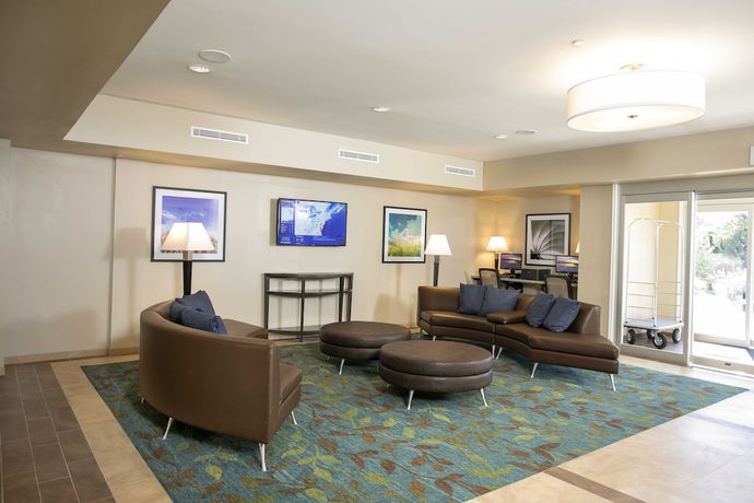 Imagen de los interiores del Hotel Candlewood Suites Jacksonville - Mayport, an IHG. Foto 18