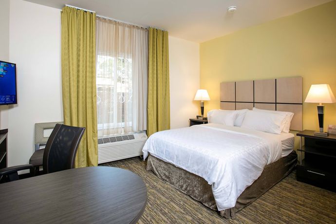 Imagen de la habitación del Hotel Candlewood Suites Jacksonville - Mayport, an IHG. Foto 7
