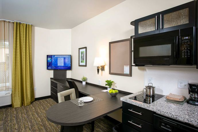 Imagen de la habitación del Hotel Candlewood Suites Jacksonville - Mayport, an IHG. Foto 16