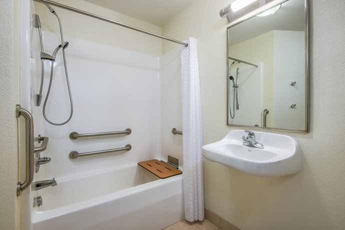 Imagen de la habitación del Hotel Candlewood Suites Jefferson City, An Ihg. Foto 5
