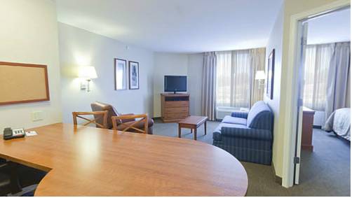 Imagen de la habitación del Hotel Candlewood Suites Kalamazoo Se, An Ihg. Foto 7