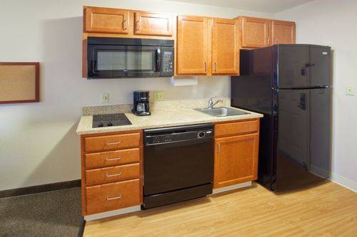 Imagen de la habitación del Hotel Candlewood Suites Kalamazoo Se, An Ihg. Foto 13