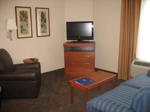 Imagen de la habitación del Hotel Candlewood Suites Kansas City. Foto 16